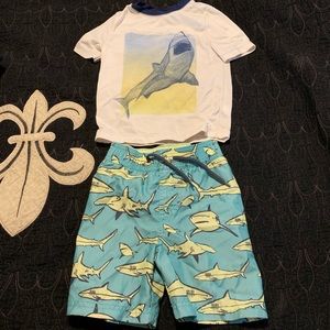 OldNavy size 2T swim set
